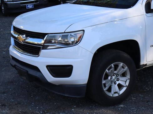 Used 2018 Chevrolet Colorado LT AWD/4WD image 6