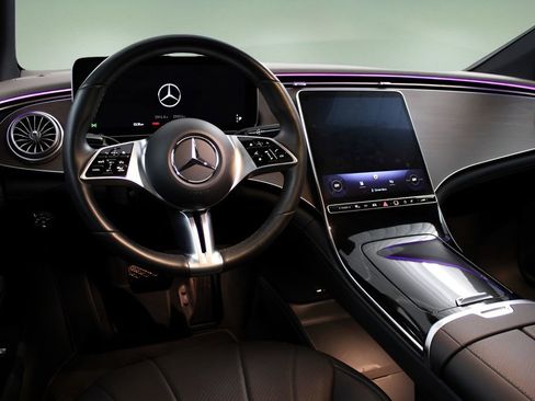Used 2023 Mercedes-Benz EQE 350+ Sedan image 20