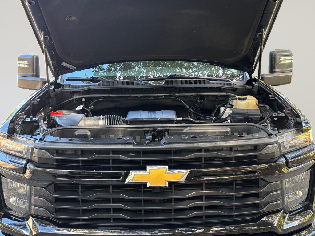 Certified 2024 Chevrolet Silverado 2500 Custom w/ Custom Value Package AWD/4WD image 19