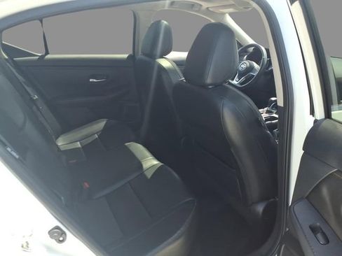 Used 2023 Nissan Sentra SR w/ SR Premium Package FWD image 11