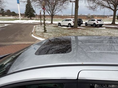 New 2026 Honda Odyssey Touring image 6