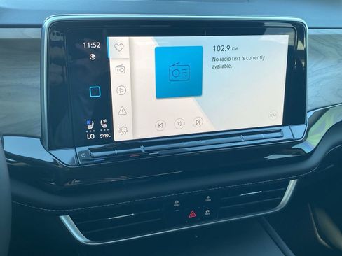 New 2026 Volkswagen Atlas SE image 21