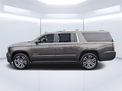 Used 2019 GMC Yukon XL Denali w/ Denali Ultimate Package image 6