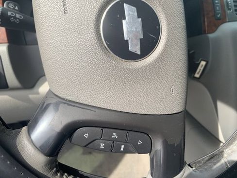 Used 2007 Chevrolet Silverado 1500 LTZ w/ EZ-Lift Tailgate Package image 13