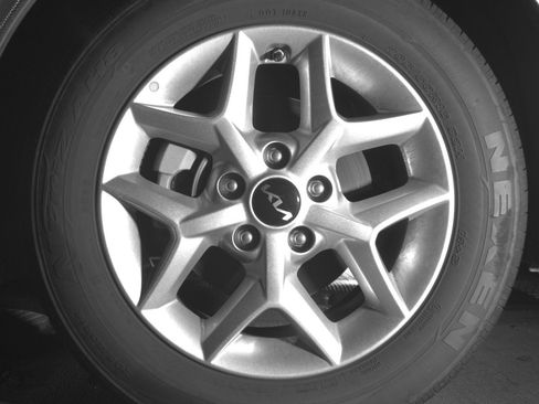 Used 2025 Kia Soul LX w/ LX Technology Package FWD image 12