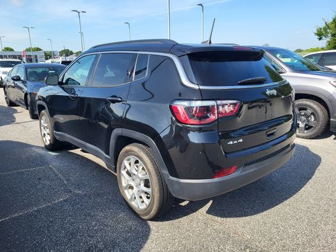 Used 2024 Jeep Compass Latitude AWD/4WD image 6