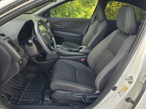 Used 2022 Honda HR-V Sport image 12
