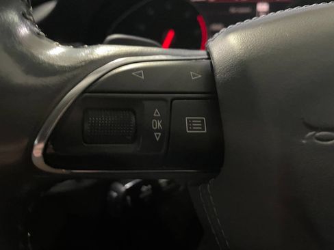 Used 2013 Audi A8 L 3.0T image 39