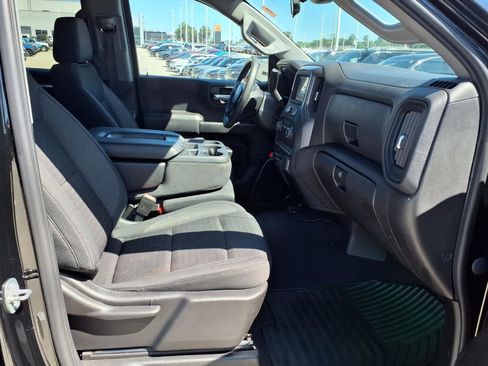 Used 2022 Chevrolet Silverado 1500 Custom RWD image 18