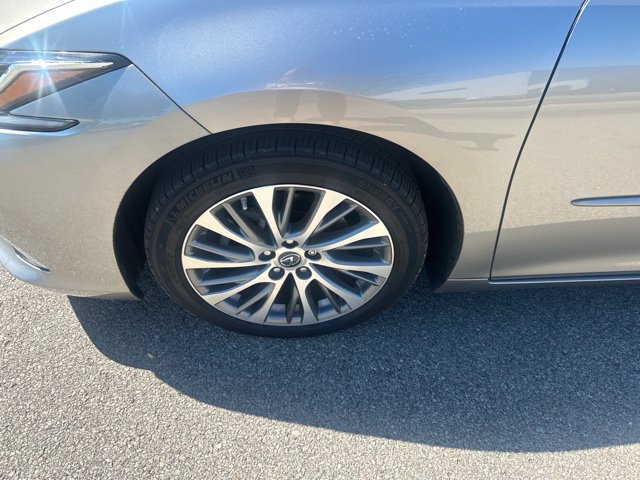 Used 2021 Lexus ES 350 w/ Premium Package FWD image 9