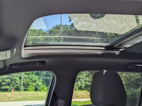 New 2026 Chevrolet Equinox LT w/ Safety and Technology Package FWD image 11