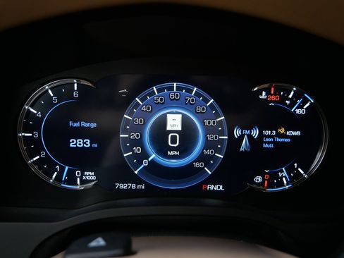 Used 2018 Cadillac Escalade Platinum image 16