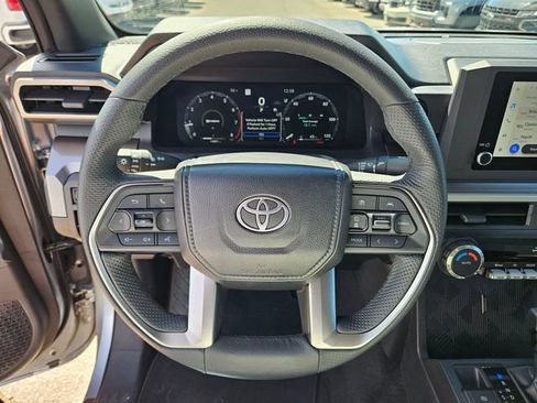 Used 2026 Toyota Tacoma TRD Off-Road AWD/4WD image 15
