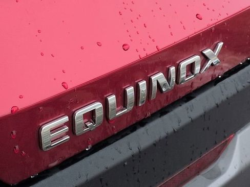 New 2026 Chevrolet Equinox LT w/ Convenience Package II image 32