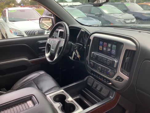 Used 2018 GMC Sierra 1500 SLT AWD/4WD image 9