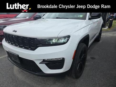 Used 2023 Jeep Grand Cherokee Limited w/ Luxury Tech Group II AWD/4WD image 1