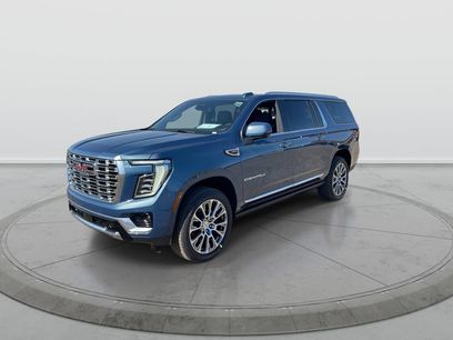 New 2026 GMC Yukon XL Denali w/ Sun & Power Step Package