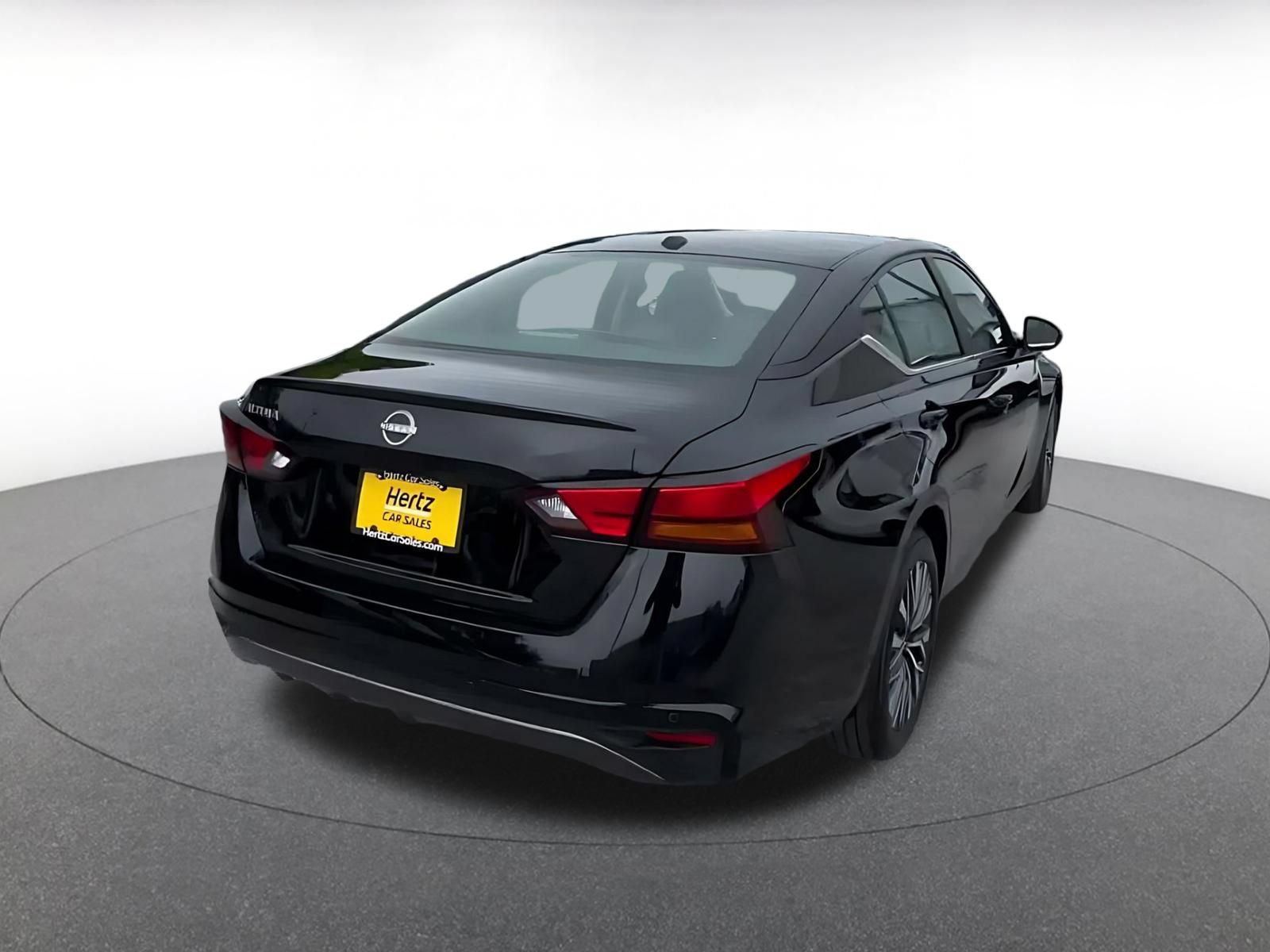 Used 2026 Nissan Altima 2.5 SV FWD image 14