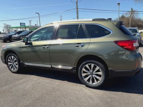 Used 2017 Subaru Outback 2.5i Touring w/ Popular Package #5A AWD/4WD image 6