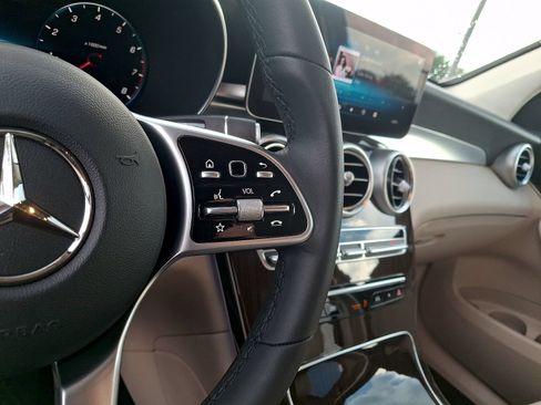 Used 2022 Mercedes-Benz GLC 300 4MATIC image 22