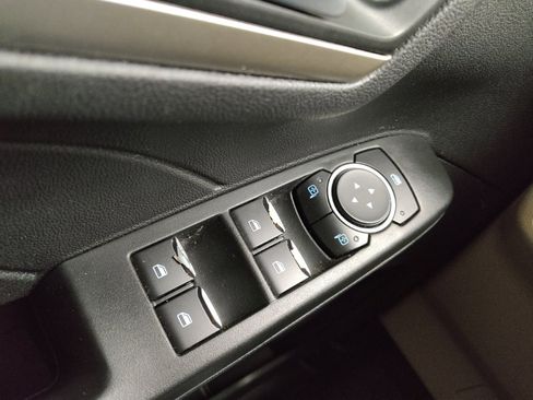 Used 2021 Ford Escape SE image 27