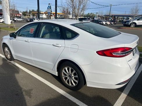 Used 2017 Ford Fusion S image 7