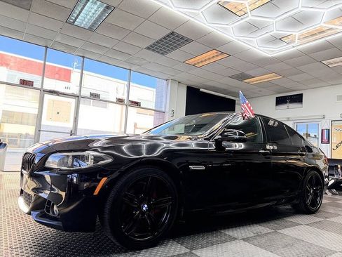 Used 2015 BMW 550i Sedan RWD image 1