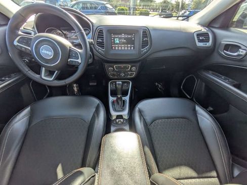 Used 2020 Jeep Compass Latitude w/ Popular Equipment Group FWD image 11