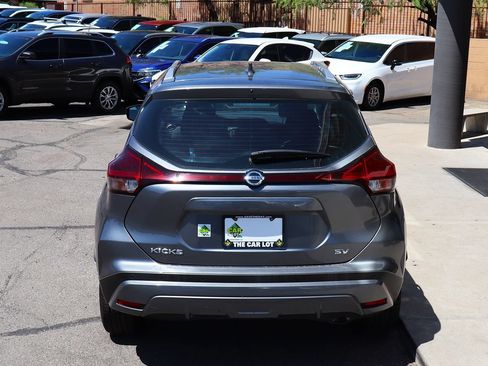Used 2021 Nissan Kicks SV FWD image 10