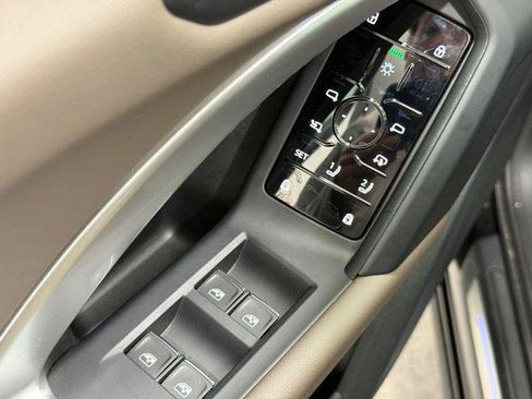 Certified 2025 Audi Q5 Premium w/ Convenience Package AWD/4WD image 18