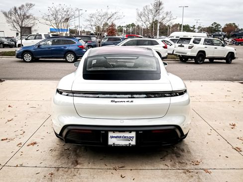 Used 2023 Porsche Taycan 4S image 9