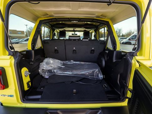 Used 2023 Jeep Wrangler Unlimited Sahara w/ Cold Weather Group image 45