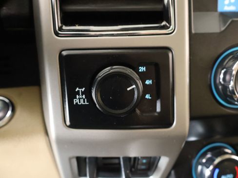 Used 2019 Ford F250 Lariat w/ Lariat Ultimate Package AWD/4WD image 9