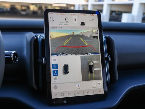 New 2026 Volvo EX30 Cross Country Ultra image 23