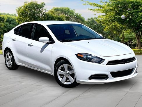 Used 2015 Dodge Dart SXT FWD image 1