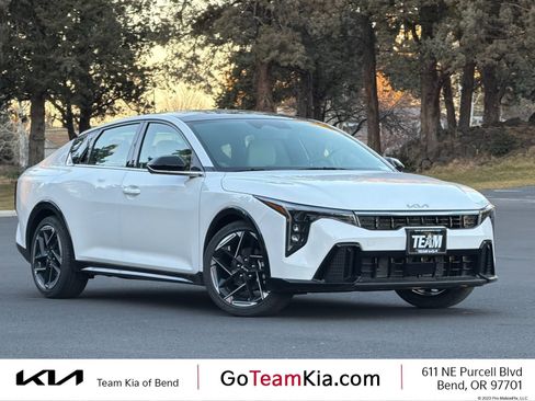 New 2025 Kia K4 GT-Line image 1