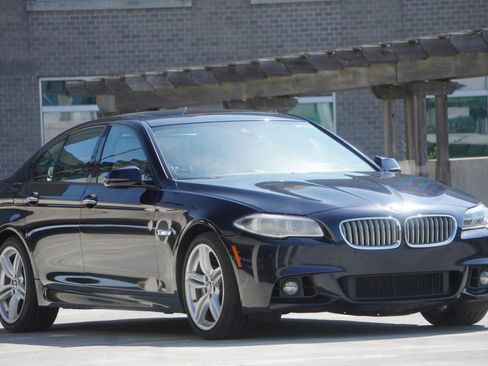 Used 2016 BMW 550i xDrive Sedan AWD/4WD image 22