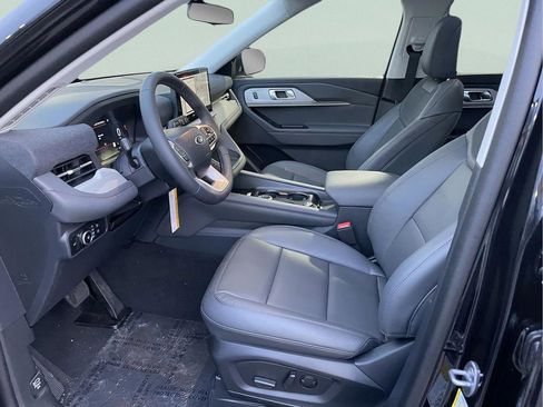 New 2025 Ford Explorer Active w/ Active Comfort Package image 13