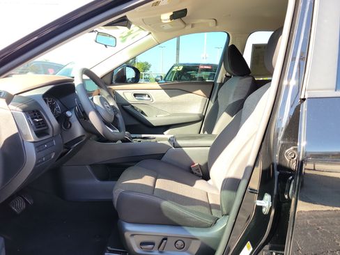 Certified 2023 Nissan Rogue SV FWD image 18