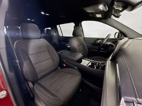 Used 2024 Chevrolet Traverse LT FWD image 32