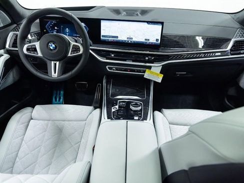 New 2026 BMW X5 M60i image 23