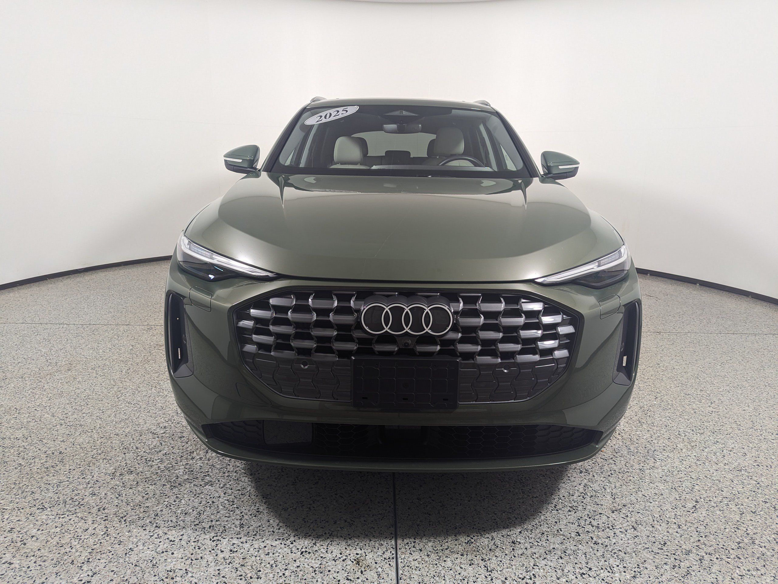 Certified 2025 Audi Q5 Premium w/ Premium Plus AWD/4WD image 2