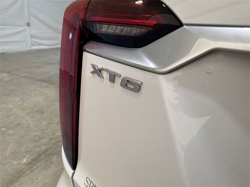 Used 2021 Cadillac XT6 Premium Luxury image 31