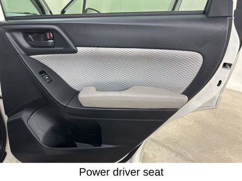 Used 2018 Subaru Forester 2.5i Premium image 23