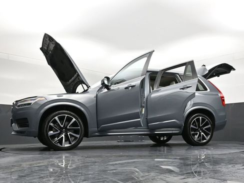 Used 2021 Volvo XC90 T6 Momentum w/ Advanced Package image 39