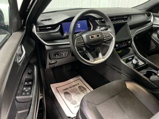 Used 2024 Jeep Grand Cherokee L Laredo video 2