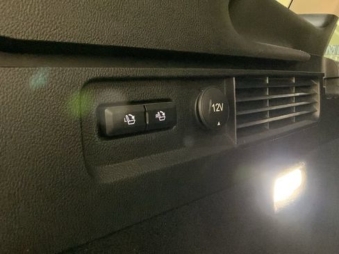 Used 2023 Lincoln Nautilus Reserve AWD/4WD image 19