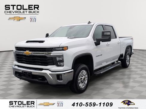 Used 2025 Chevrolet Silverado 2500 LT w/ Convenience Package AWD/4WD image 1