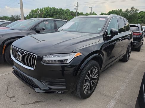 Used 2020 Volvo XC90 T6 Momentum w/ Protection Package Premier AWD/4WD image 3