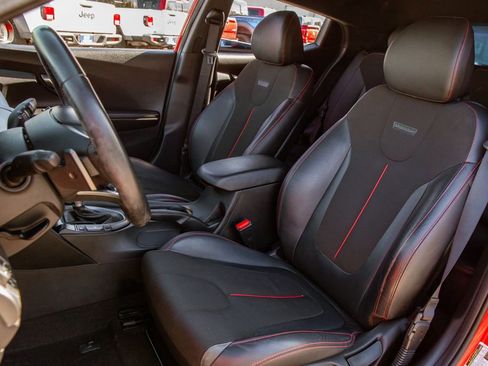 Used 2020 Hyundai Veloster 2.0 Premium image 13